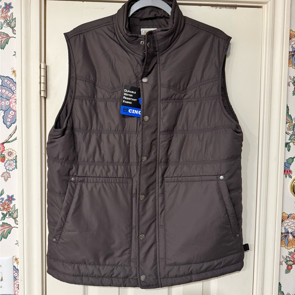 Men's Cinch Quilted Vest - New with tags!